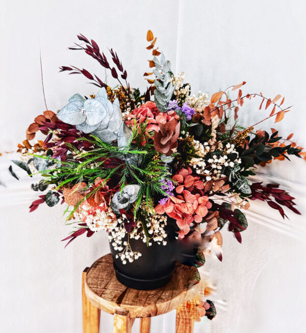 Preserved flower centerpiece